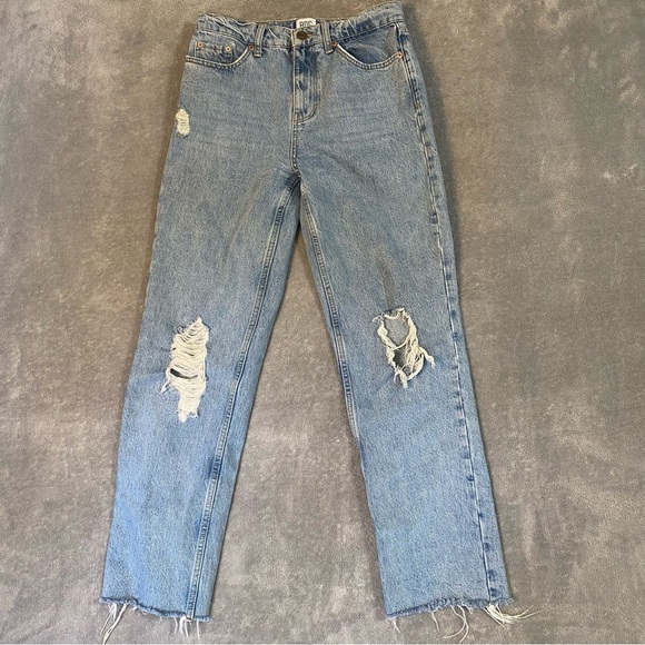BDG Women’s Distressed Baggy Straight Jeans Light Wash Size 28x32 Skater Grunge - Picture 1 of 9